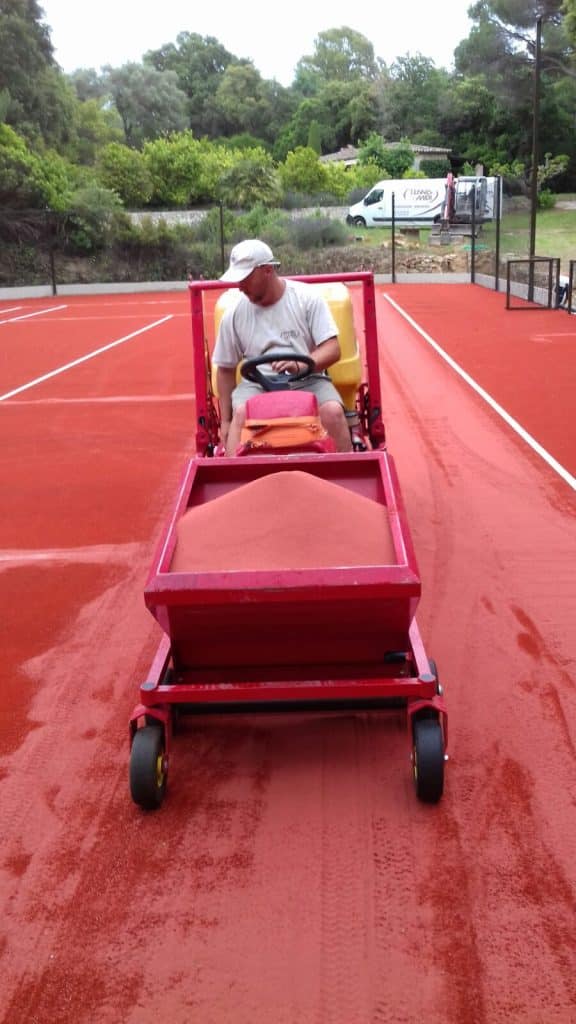 Ependage céramique silice céramique rénovation terrain de tennis