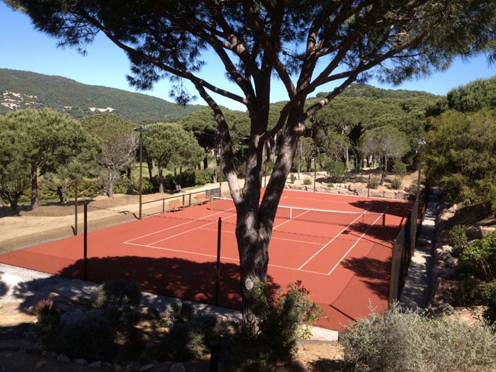 Construction terrain de tennis terre battue synthétique